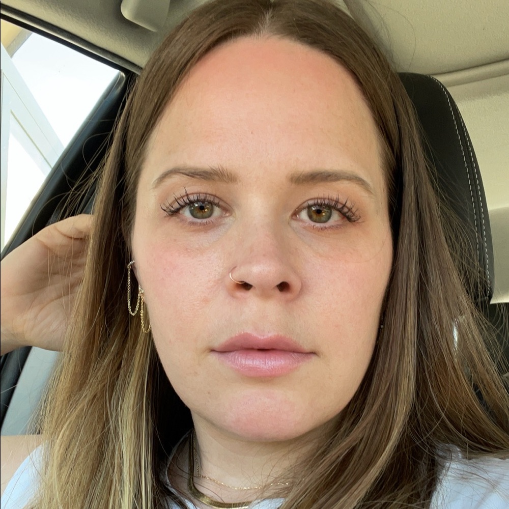 Meet your Posher, Alejandra